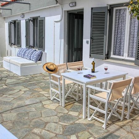 Villa Lemonia Glossa Exterior photo