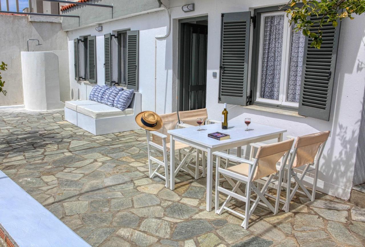 Villa Lemonia Glossa Exterior photo