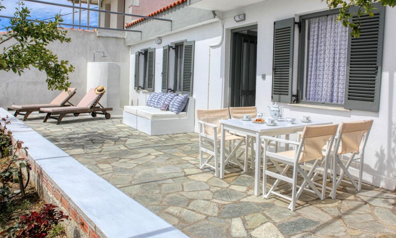Villa Lemonia Glossa Exterior photo